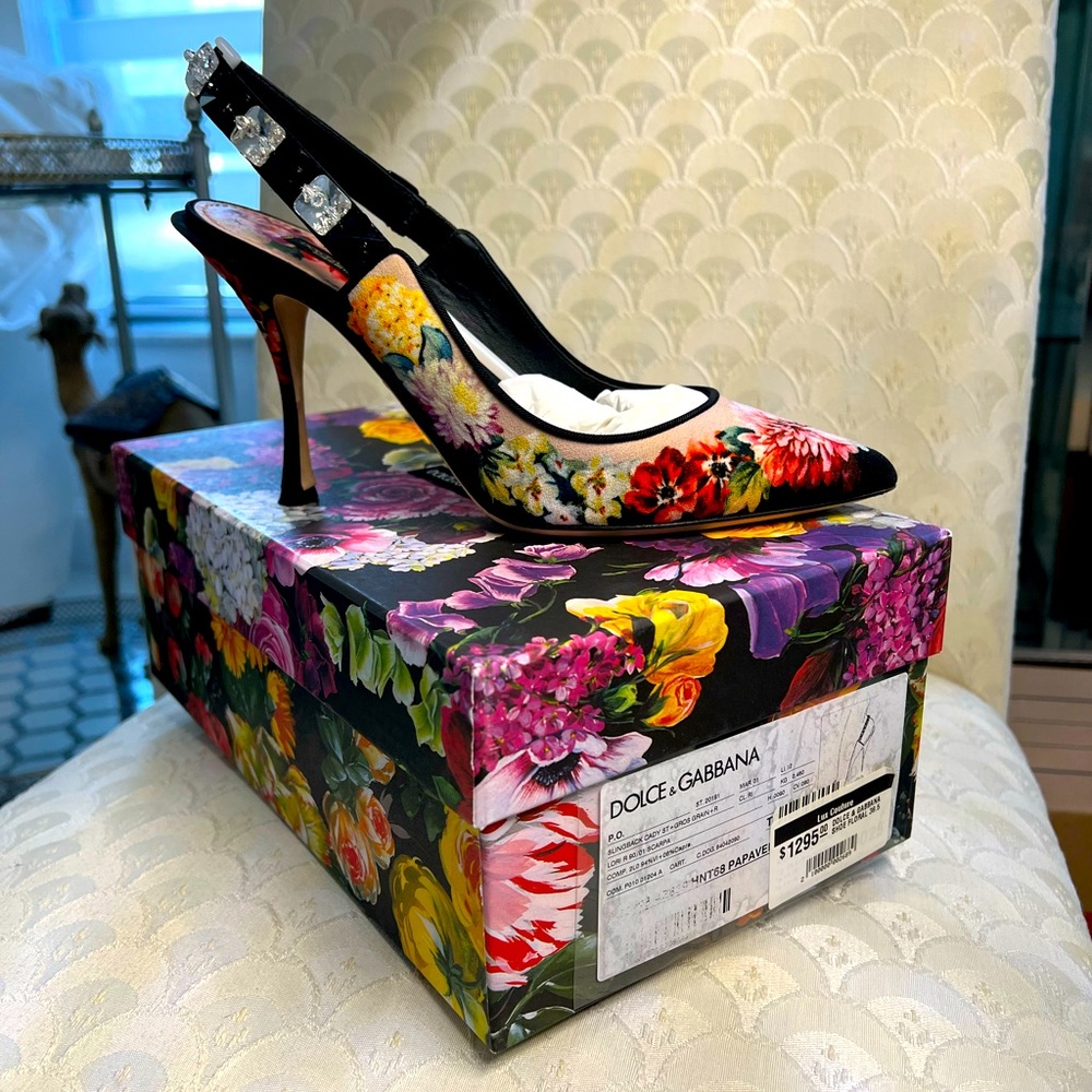 Gorgeous heels!!